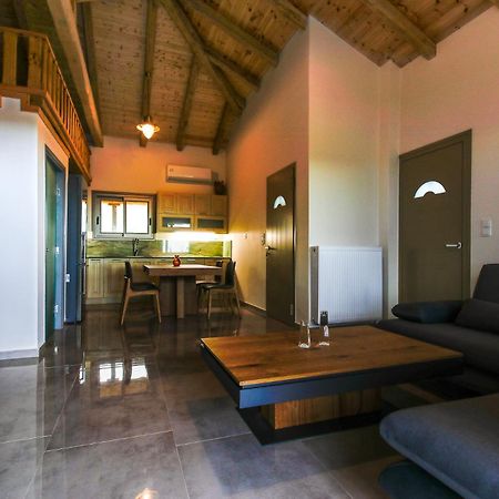 Porto Kalamitsi Stone-Built Bungalows Kardhamili Eksteriør billede