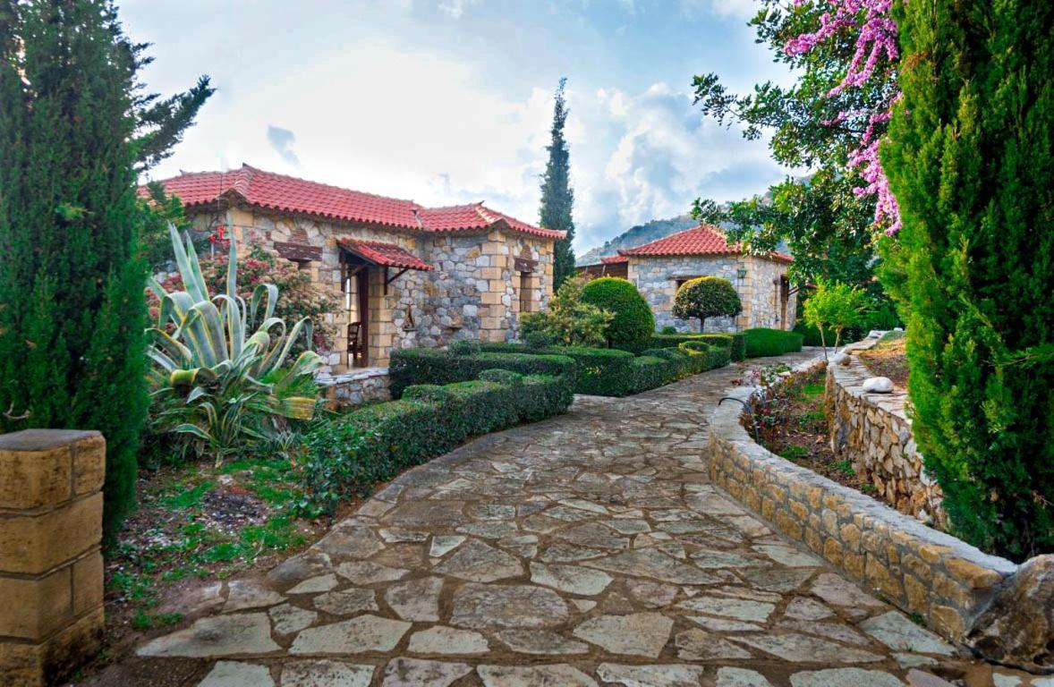 Porto Kalamitsi Stone-Built Bungalows Kardhamili Eksteriør billede